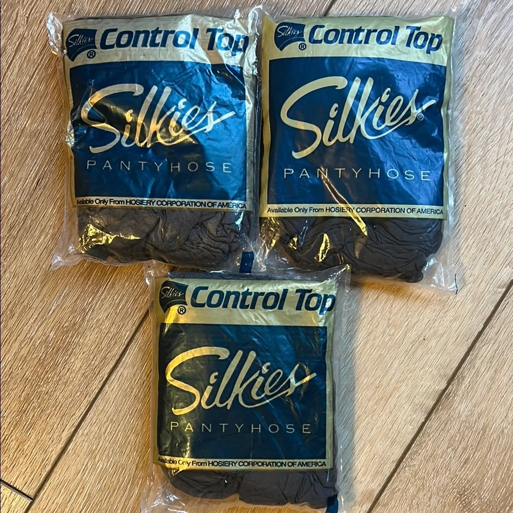 Silkies Control Top Pantyhose 3 Pair Queen Off Black